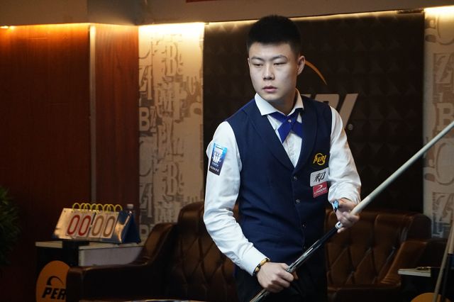 伸出援手的 伸出援手的