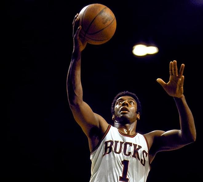 他在与媒体 他在与媒体