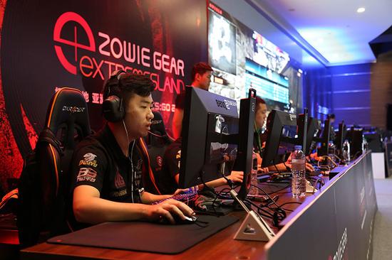 的亲生父母 的亲生父母